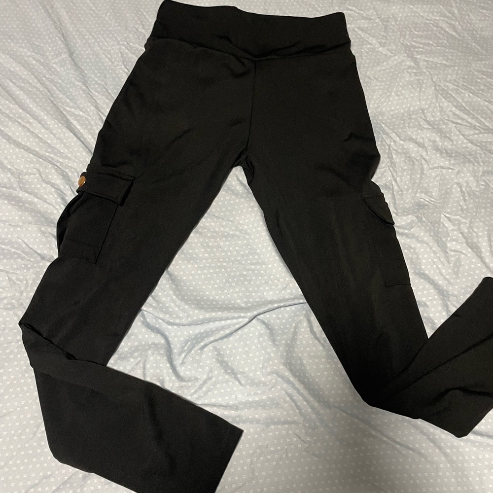 SHEIN Black Cargo Pocket Leggings